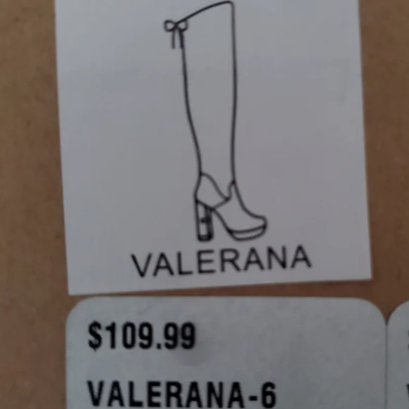 ๐๐ฆBrand new in box over the knee velvet blue boots๐๐ข - Picture 3 of 4